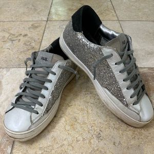 P448 Glitter Sneaker